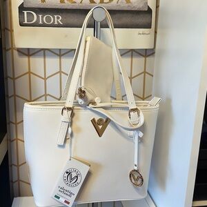 Chic Valentino Orlandi White Vegan Leather Tote Bag with Wallet! Beautiful bag!